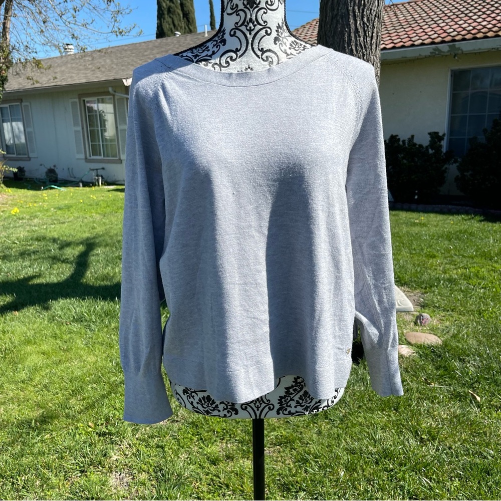 Victoria's Secret Gray Twist Back Lightweight Cropped Sweatshirt size